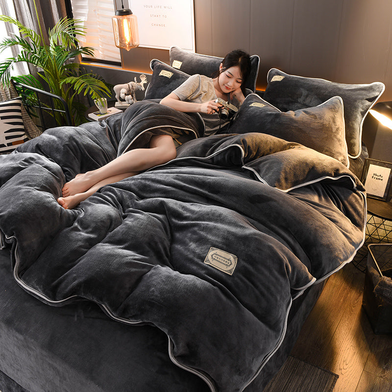 Kefalonia Velvet Bedding Set